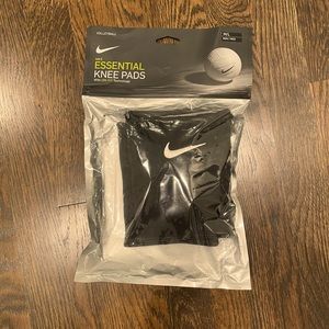 Nike Essential Volleyball knee pads, size M/L, black